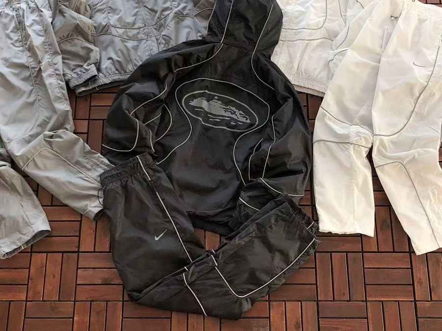 Survêtement Nike x Corteiz – Ensemble Veste & Pantalon Nylon