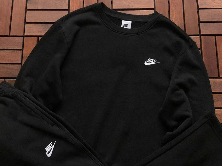 Survêtement Nike Club Fleece – Ensemble Crewneck & Pantalon
